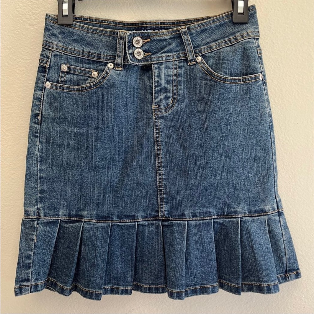 Angels pleated Denim Skirt Size 1 Waist 28in.